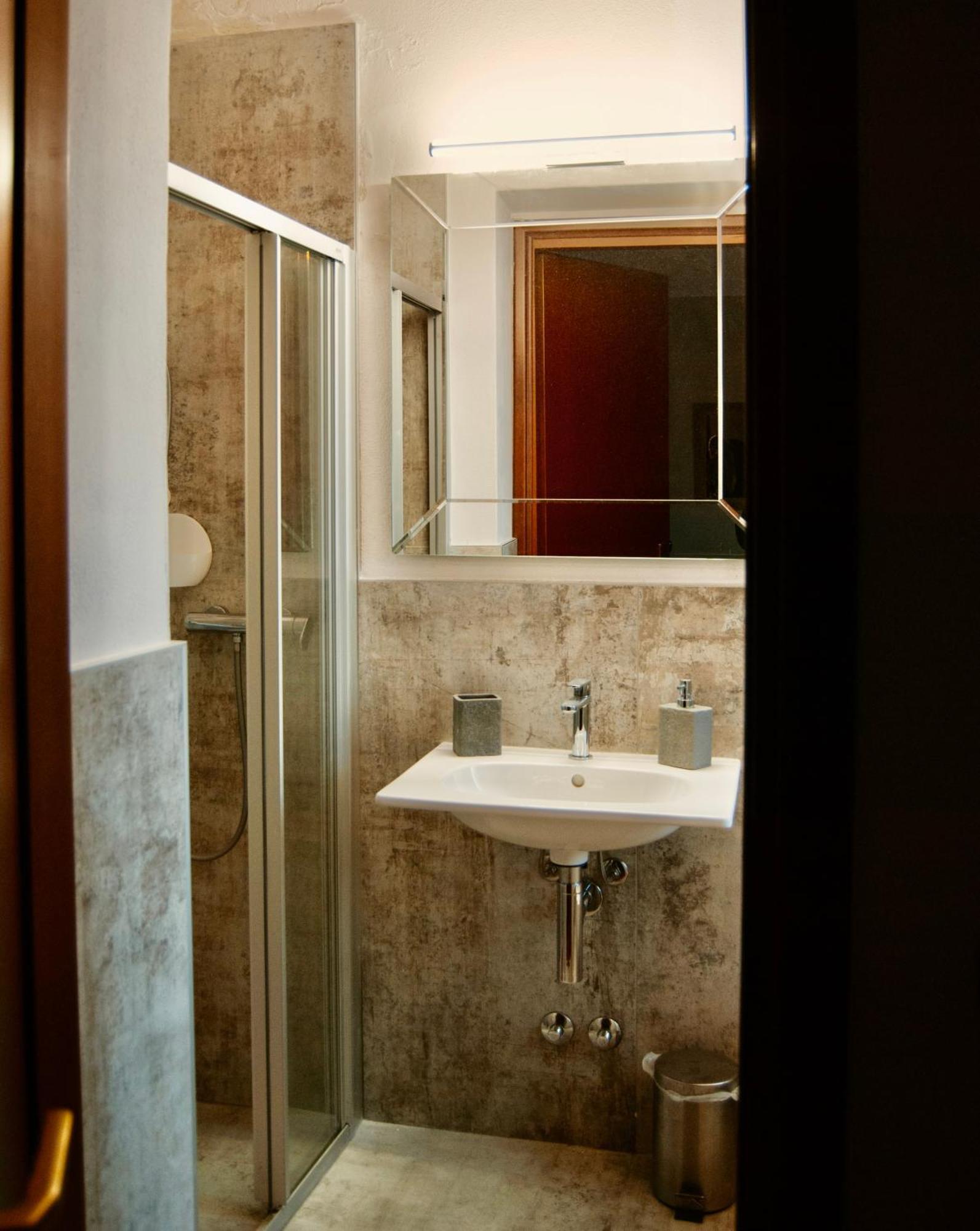 Welcome Traveller Frida'S Rooms Каприно Веронезе Екстериор снимка